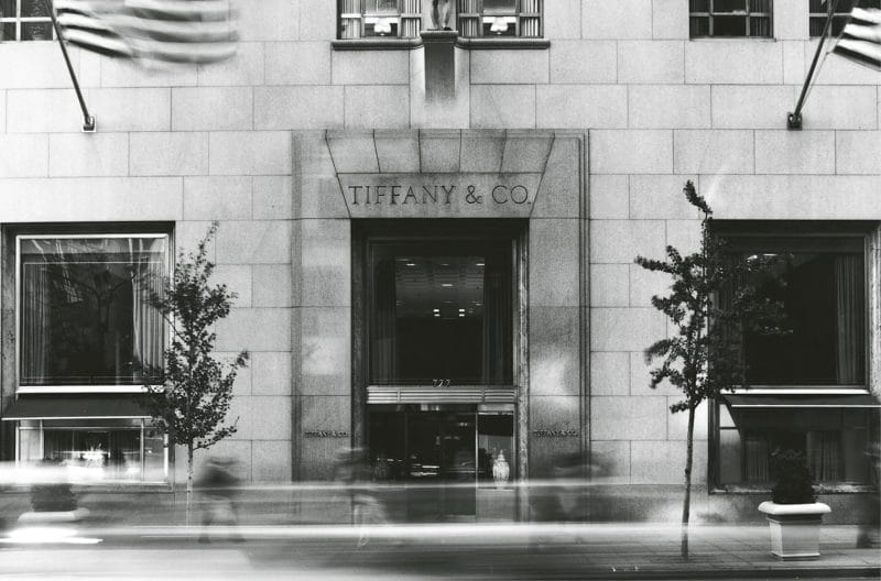 Tiffany & Co shopping on Fifth Avenue