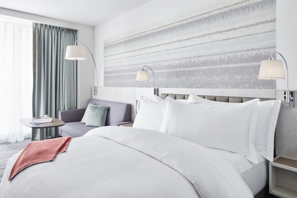 18-07-13_CQ_ParkTerrace_rm514_mark-weinberg_1096