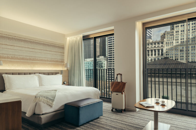 Deluxe Studio – KingRoom_1012_ParkTerrace_HighRes